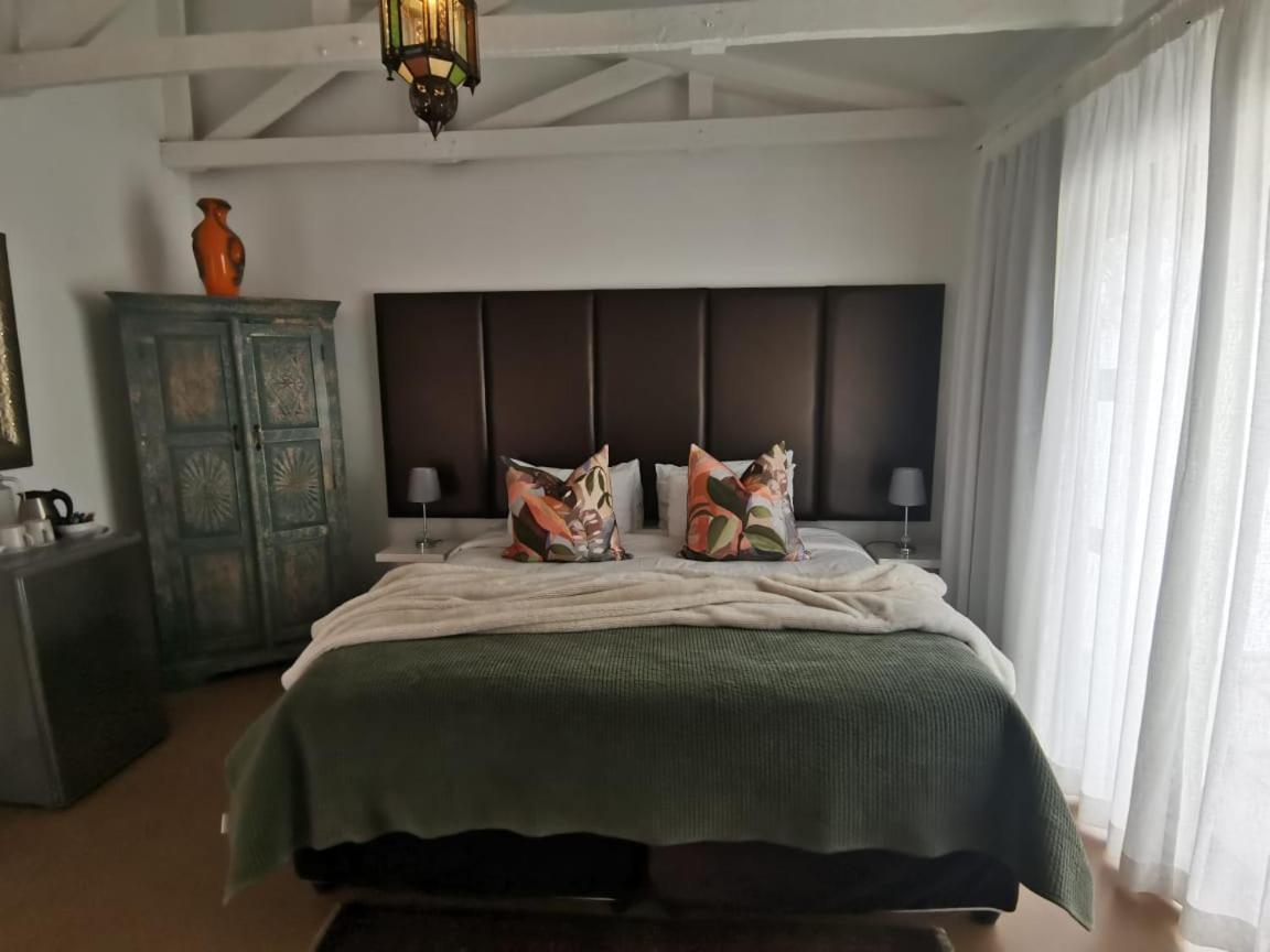 The Rez Guesthouse Уолфиш Бей Екстериор снимка
