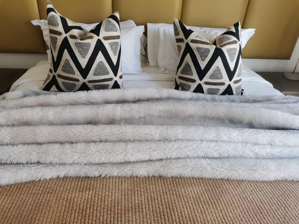 The Rez Guesthouse Уолфиш Бей Екстериор снимка